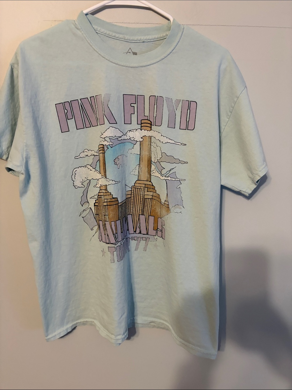 Pink Floyd Tee in Light blue with Pastel Graphic. Tour 77. M/L 💯 cotton